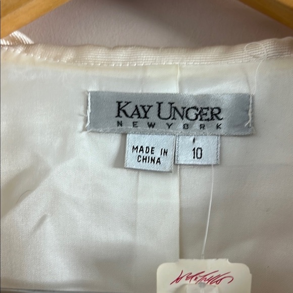 Elegant Cream Short-Sleeve Jacket - Picture 2 of 7